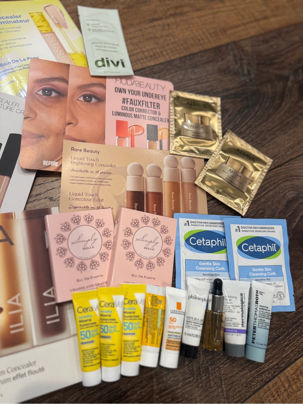🆕 Assorted Beauty Samples Bundle - Picture 4 of 4
